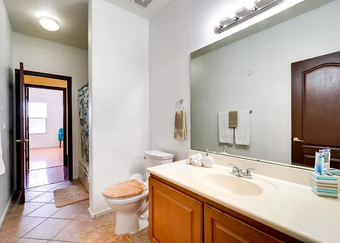 Families W/ Pet Welcome! 7 Mi To Chase Field Holiday home *