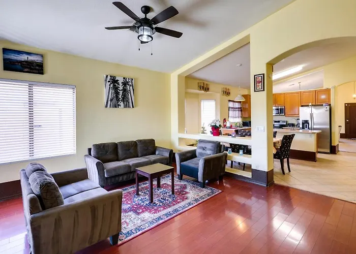 Holiday home Families W/ Pet Welcome! 7 Mi To Chase Field *